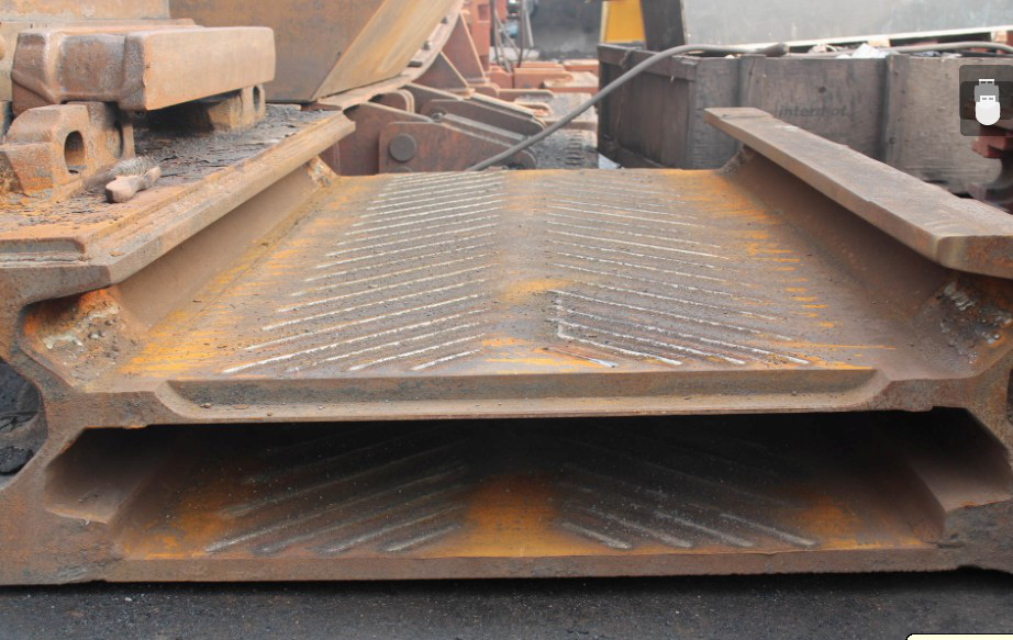 數(shù)控等離子堆焊機(jī).png 數(shù)控等離子堆焊機(jī).png